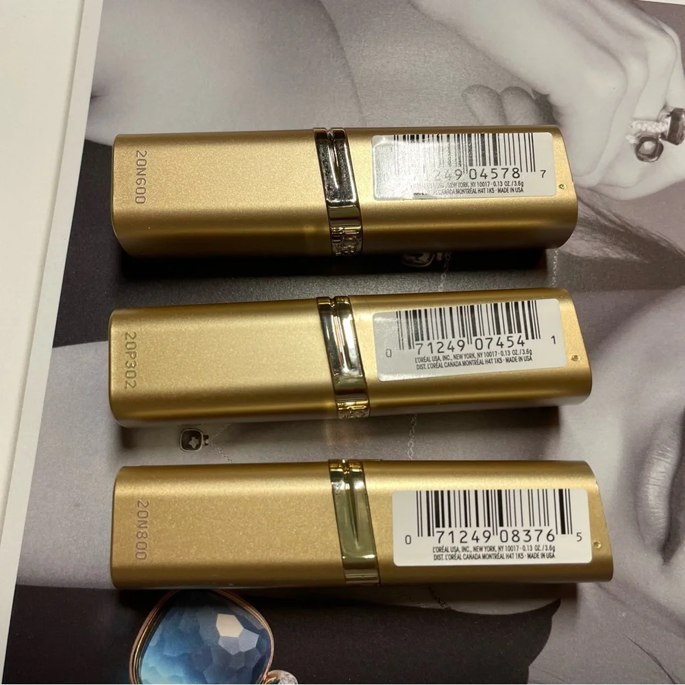 L'Oreal Gold Lipstick Set